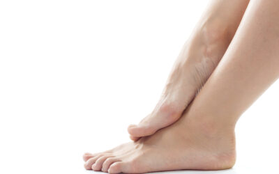 Dor na Sola do Pé ao Acordar? Conheça os Sinais da Fascite Plantar e como Aliviar